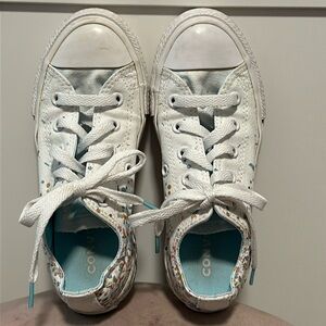 Back to school! Chuck Taylor Confetti Converse All Star in size 13 kids.